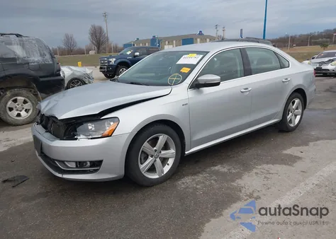 2015 Volkswagen Passat 1.8T Limited Edition z USA, uszkodzony, nr VIN 1VWAT7A30FC096455